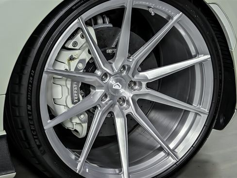 Used 2021 Ferrari F8 Tributo RWD image 9