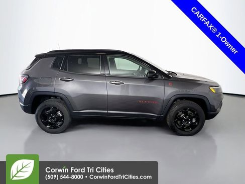 Used 2023 Jeep Compass Trailhawk w/ Trailhawk Elite Group AWD/4WD image 19