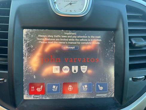 Used 2013 Chrysler 300 C w/ Beats Audio Group image 10