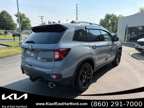 Used 2024 Honda Passport Black Edition image 8