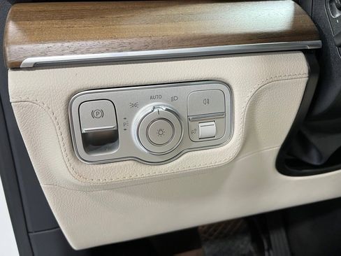 Used 2023 Mercedes-Benz GLE 350 4MATIC image 19