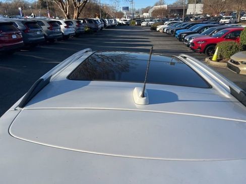 Used 2015 Cadillac SRX Luxury image 11