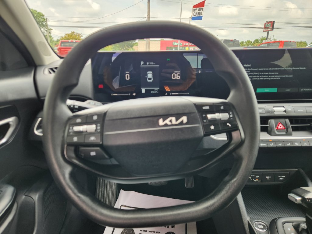 Used 2025 Kia K4 FWD image 19