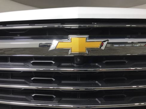 New 2026 Chevrolet Traverse LT w/ Driver Confidence Package image 4