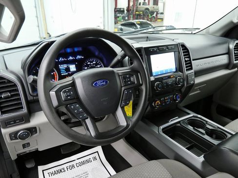 Used 2020 Ford F350 XLT w/ XLT Premium Package image 13