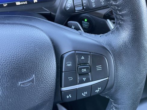 Used 2020 Ford Escape Titanium image 25