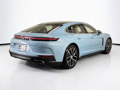 Certified 2025 Porsche Panamera 4 image 9