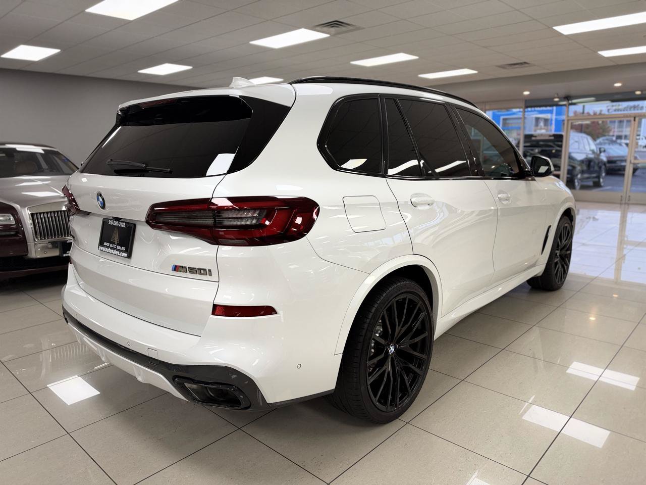 Used 2023 BMW X5 M50i w/ Executive Package AWD/4WD image 7