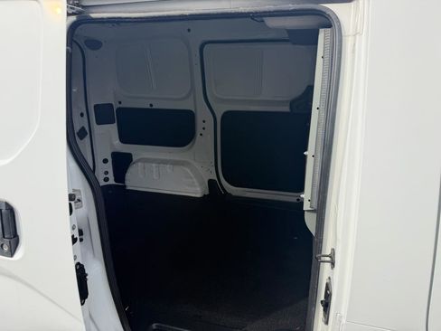 Used 2017 Chevrolet City Express LS image 28