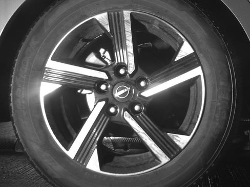 Used 2025 Nissan Sentra SV FWD image 18