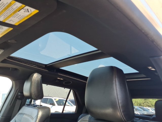 Used 2020 Ford Explorer Limited AWD/4WD image 12