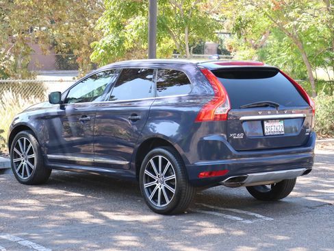 Used 2015 Volvo XC60 T5 w/ Protection Package AWD/4WD image 4