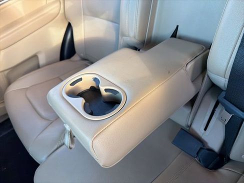 Used 2016 Ford Explorer Limited image 18