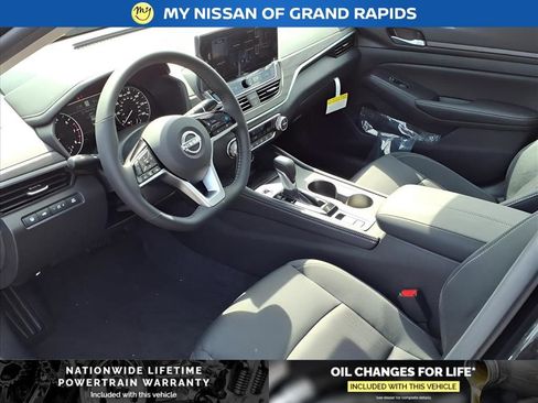 New 2025 Nissan Altima 2.5 SV w/ SV Premium Package image 10
