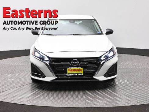Used 2024 Nissan Altima 2.5 S FWD image 2