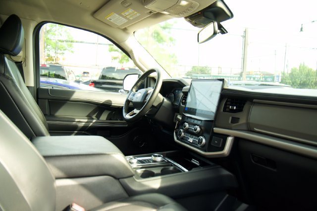 Certified 2024 Ford Expedition XLT AWD/4WD image 27