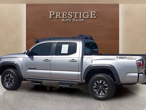 Used 2020 Toyota Tacoma TRD Off-Road w/ Technology Package RWD image 21