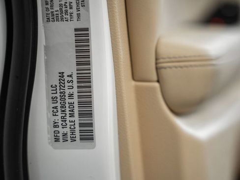 New 2025 Jeep Grand Cherokee L Limited w/ Luxury Tech Group II image 40