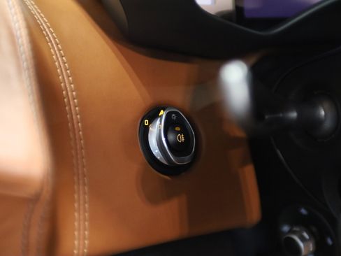 Used 2017 McLaren 570S RWD image 19