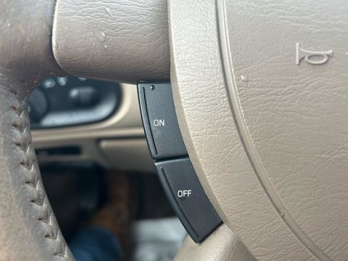 Used 2005 Mercury Sable LS image 17