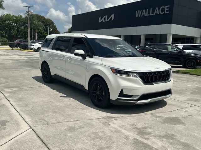 Certified 2024 Kia Carnival LX FWD image 4