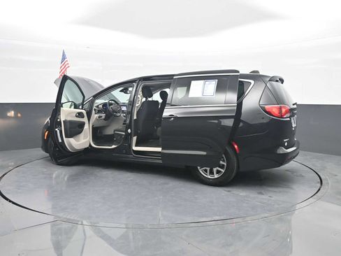 Used 2024 Chrysler Voyager LX FWD image 47