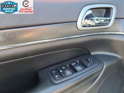 Certified 2018 Jeep Grand Cherokee Limited image 17