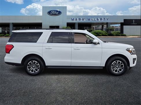 Certified 2024 Ford Expedition Max XLT image 6