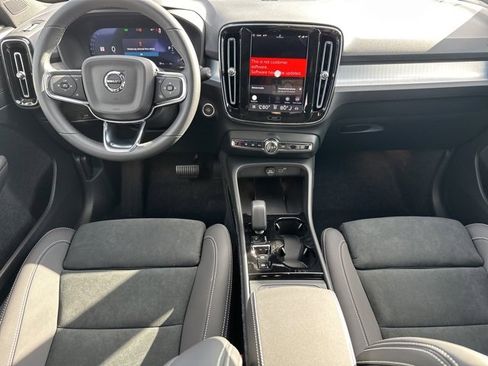 New 2026 Volvo XC40 B5 Ultra w/ Protection Package Premier image 11