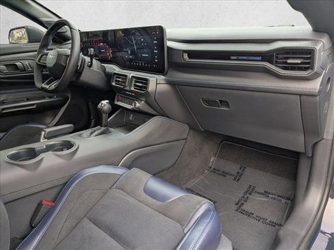 Used 2025 Ford Mustang Dark Horse image 19