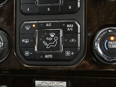 Used 2014 Ford F150 Platinum image 7