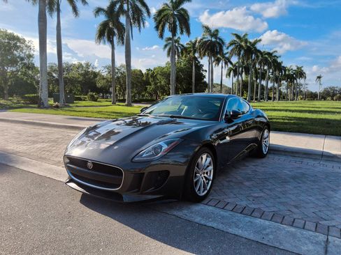 Used 2016 Jaguar F-TYPE Coupe RWD image 3