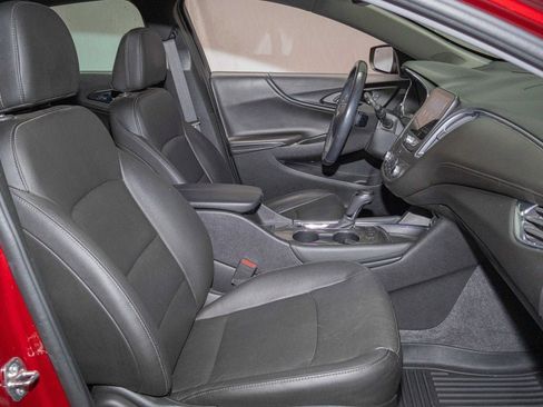 Used 2019 Chevrolet Malibu LT w/ Leather Package image 15