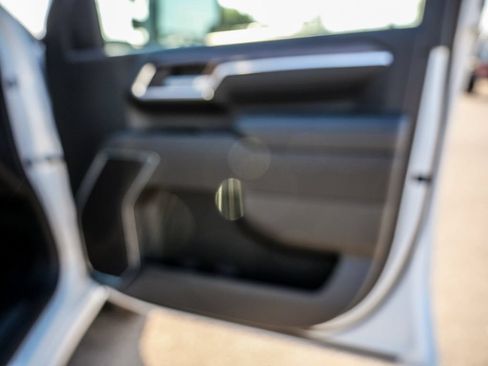 New 2026 Chevrolet Silverado 3500 LT w/ Convenience Package AWD/4WD image 15