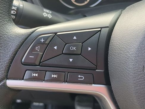 Used 2024 Nissan Altima 2.5 SV FWD image 17