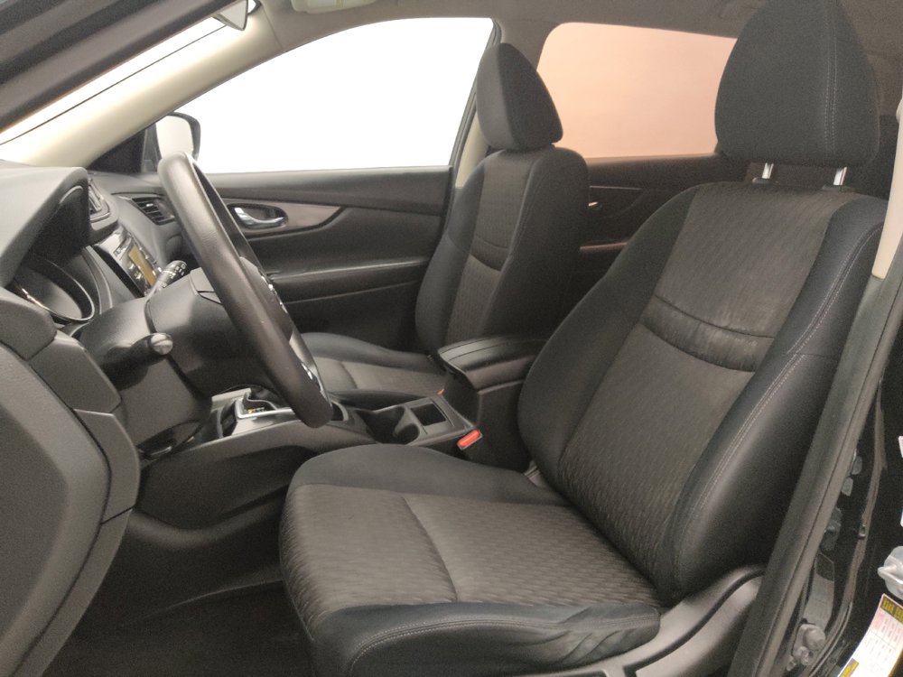Used 2017 Nissan Rogue S FWD image 17