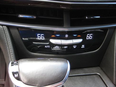 Used 2018 Cadillac CT6 2.0T RWD image 19