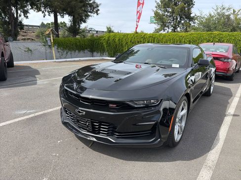 Used 2019 Chevrolet Camaro SS RWD image 3