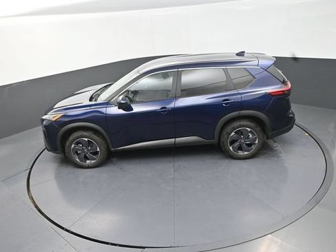 Used 2025 Nissan Rogue SV FWD image 25