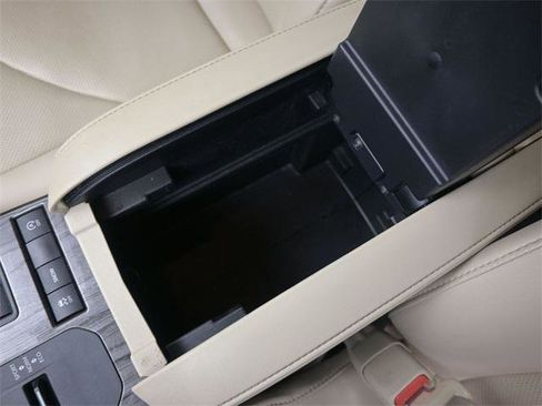 Certified 2021 Toyota Highlander Platinum image 9