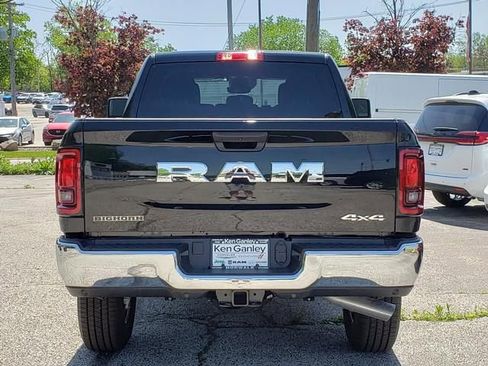 New 2026 RAM 2500 Big Horn AWD/4WD image 4