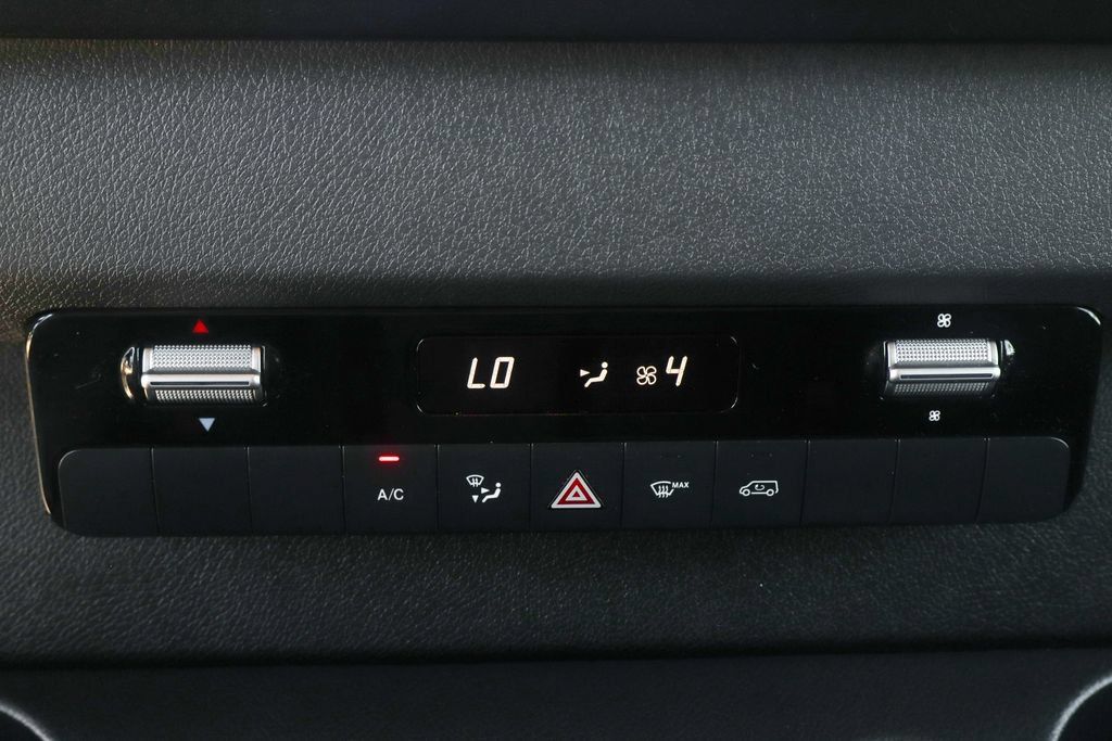 Used 2020 Mercedes-Benz Sprinter 2500 image 34