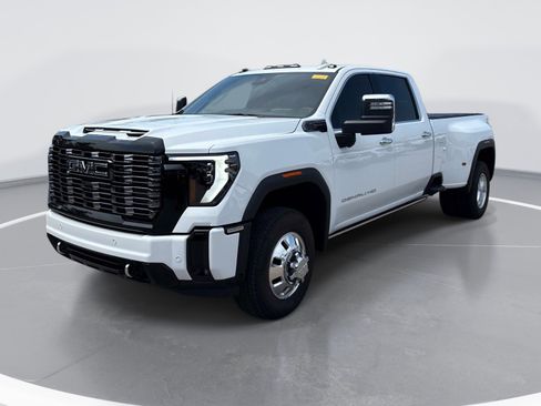 Used 2026 GMC Sierra 3500 Denali Ultimate AWD/4WD image 3