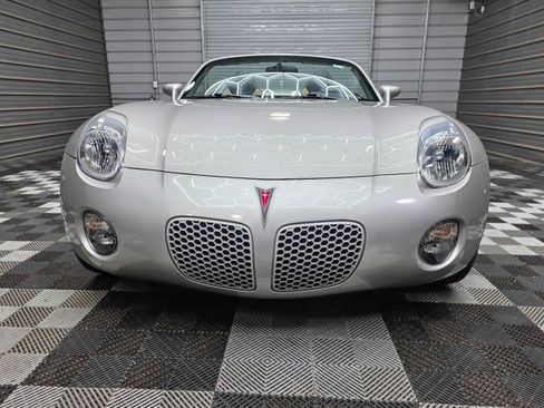 Used 2007 Pontiac Solstice Convertible w/ Premium Package RWD image 4