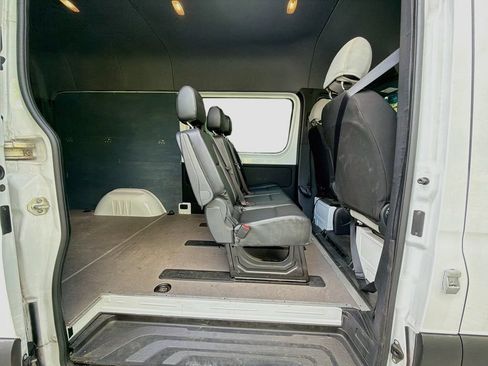 Used 2022 Mercedes-Benz Sprinter 2500 image 24