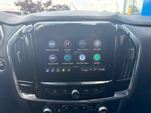 Used 2022 Chevrolet Traverse LT AWD/4WD image 24