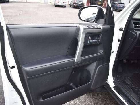 Used 2022 Toyota 4Runner SR5 image 25