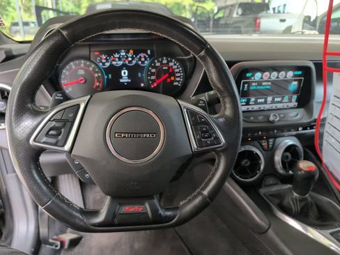 Used 2018 Chevrolet Camaro SS RWD image 12