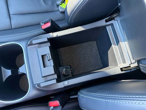 Used 2021 Subaru Outback Limited image 19