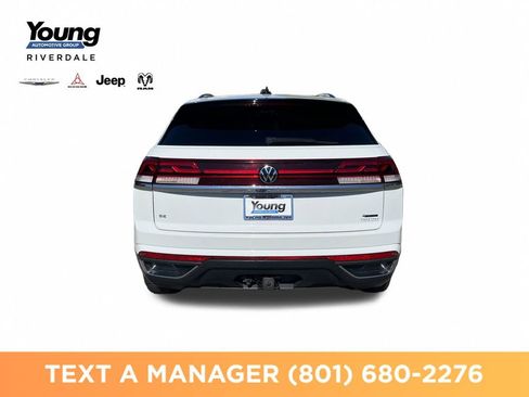 Used 2024 Volkswagen Atlas Cross Sport SE AWD/4WD image 4